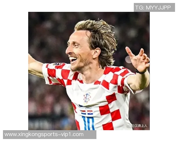 足球传奇人物回顾与分析 聚焦世界足坛的伟大球员与历史瞬间